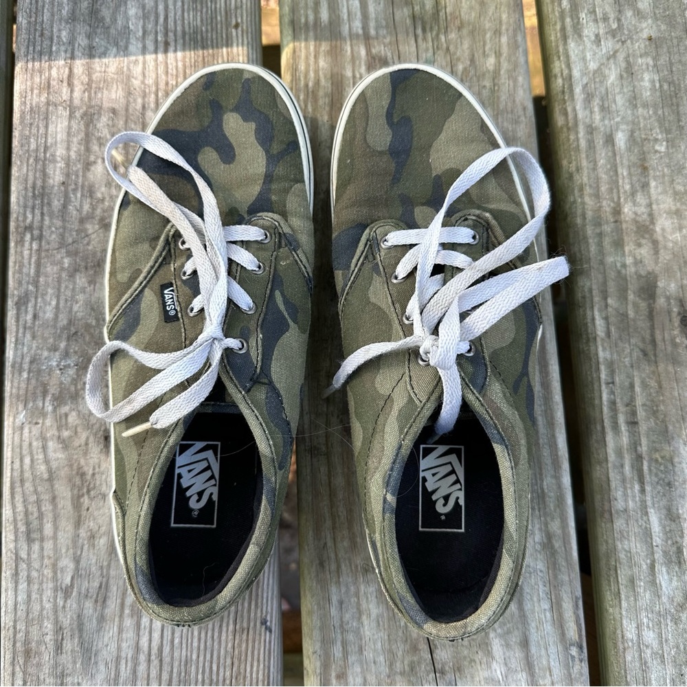 Vans Camoflauge Camo‎ Low Top Sneakers Canvas Kid Size 6